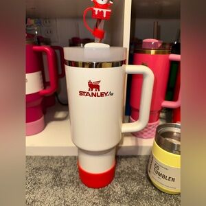 NWOT Limited Edition Stanley Mistletoe Twist 40oz Tumbler